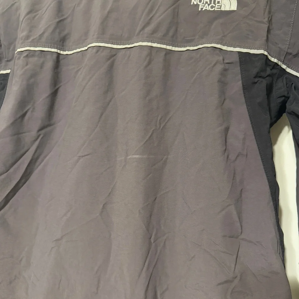 The North Face Boy’s Hyvent Jacket Size Large Gray
